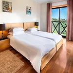 Lidia Oura With Private Swimmingpool Albufeira