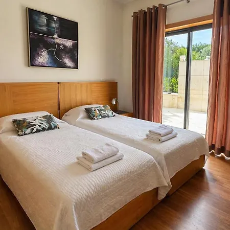 Lidia Oura With Private Swimmingpool * Albufeira